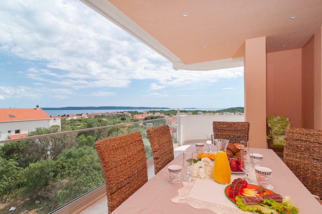 Beautiful Apartment With Private Pool Trogir Exterior photo